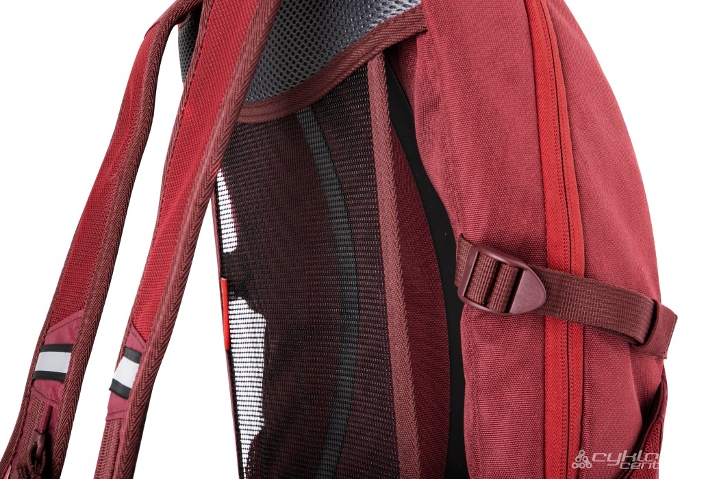 batoh FORCE GRADE 22 l, červený